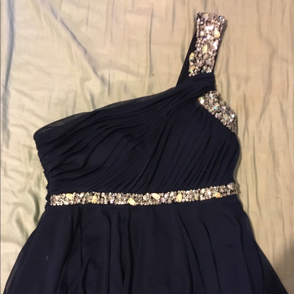 One shoulder party dress